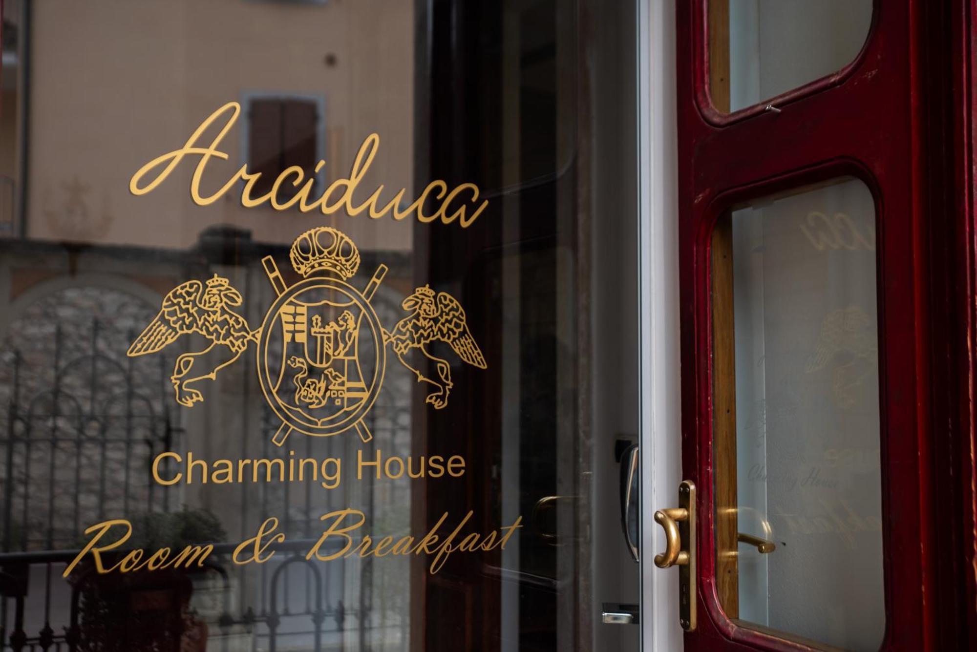 Arciduca Charming House Room & Breakfast 아르코 외부 사진