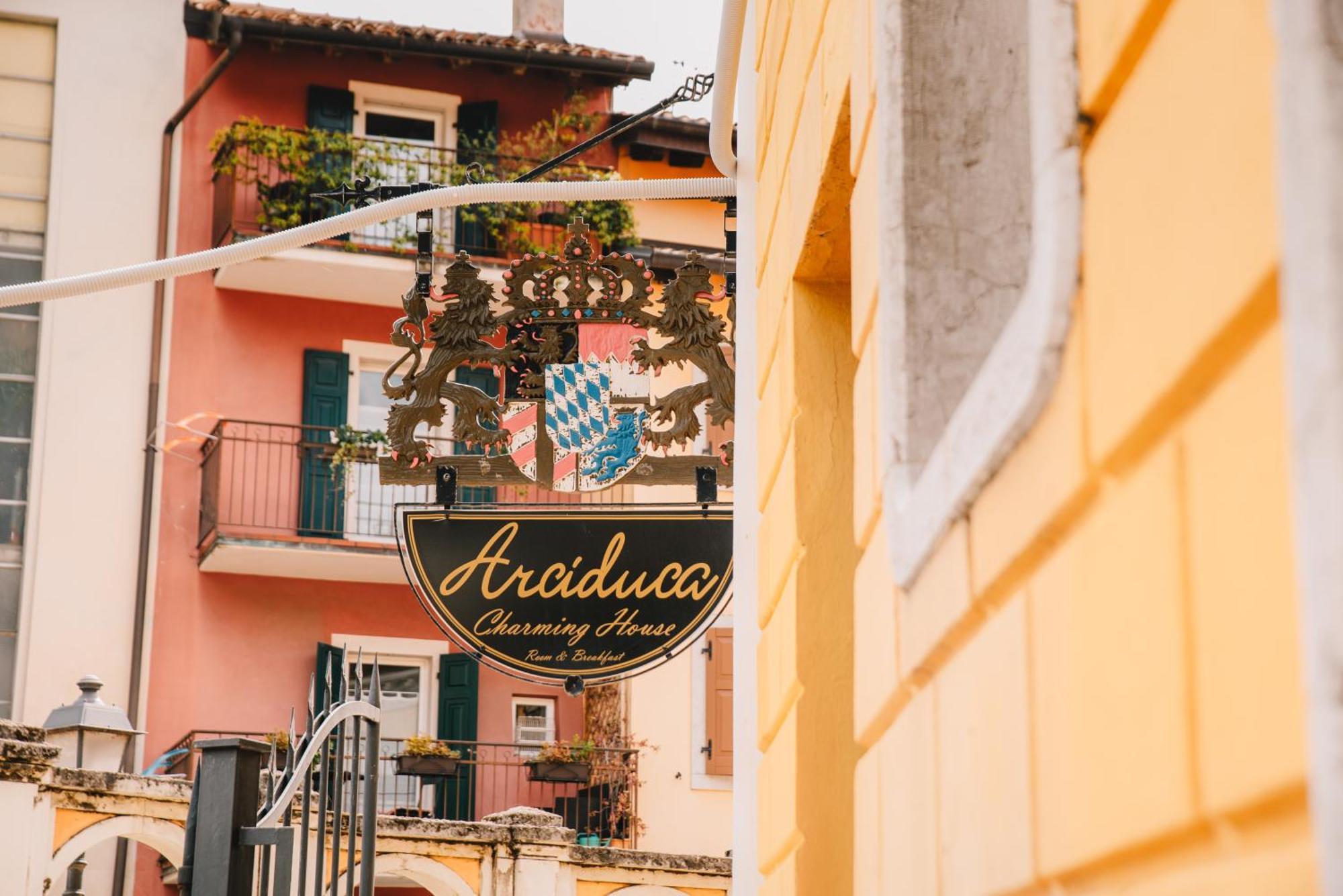 Arciduca Charming House Room & Breakfast 아르코 외부 사진