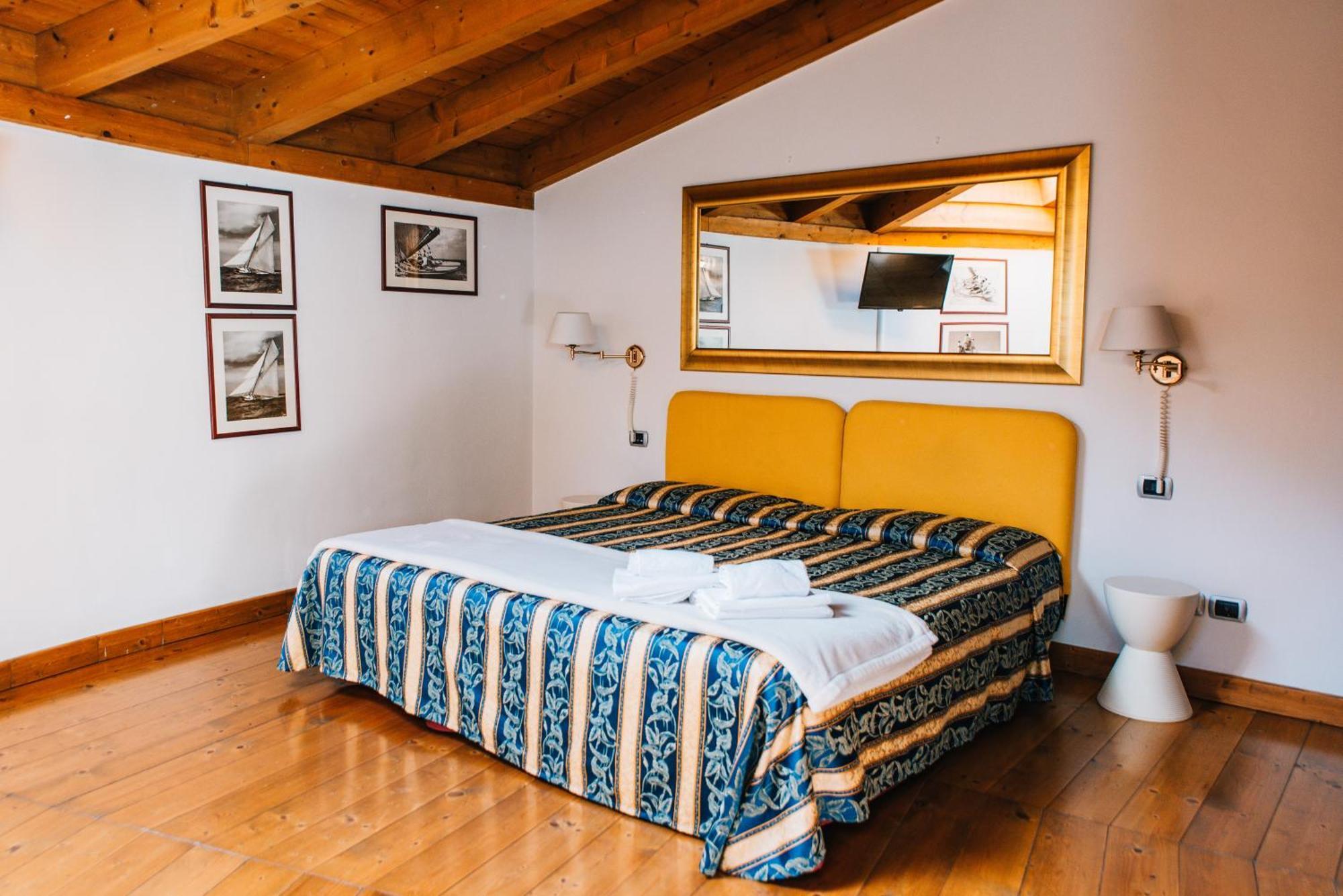 Arciduca Charming House Room & Breakfast 아르코 외부 사진